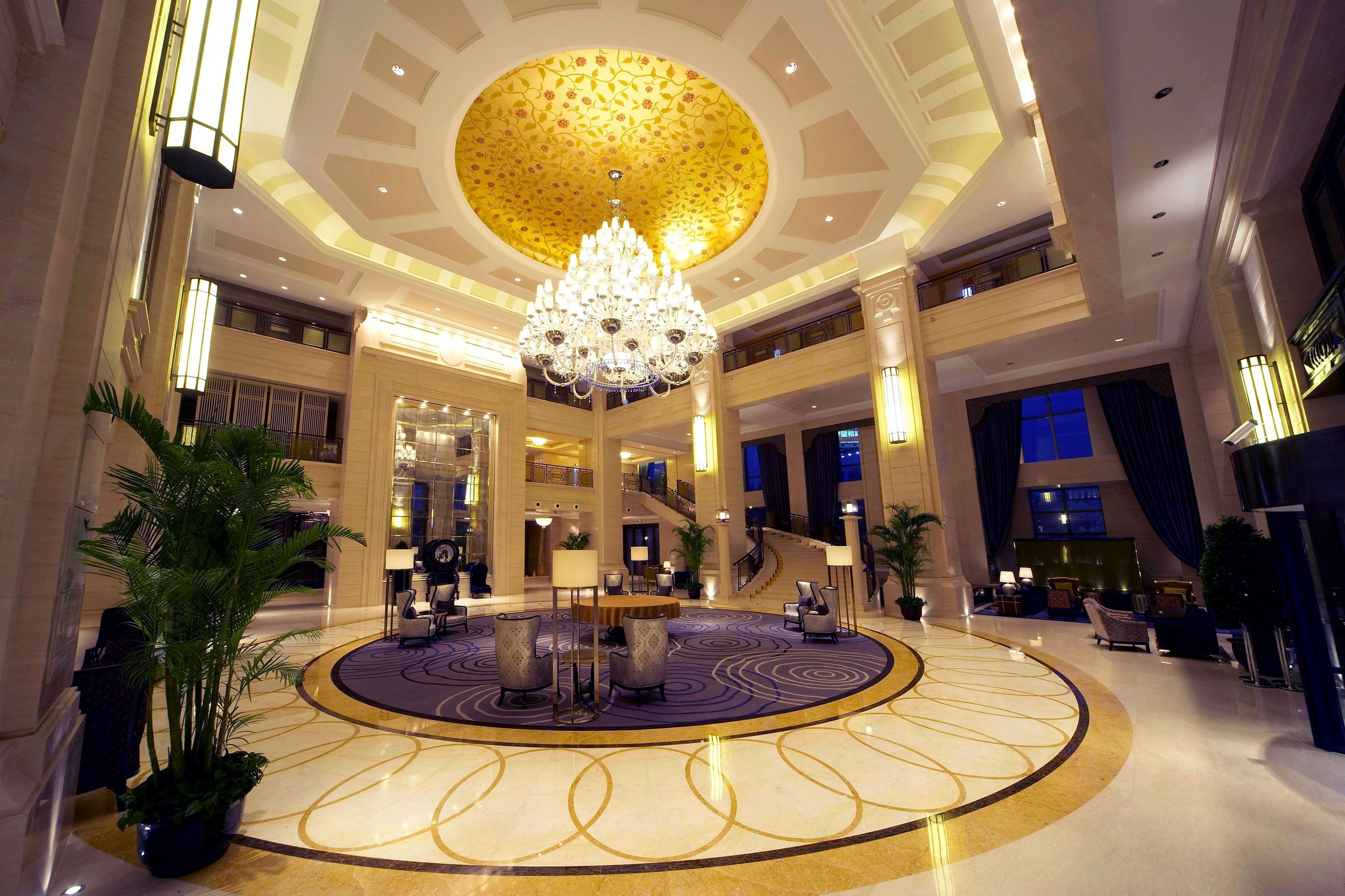 Wyndham Grand Plaza Royale Oriental Shanghai Extérieur photo