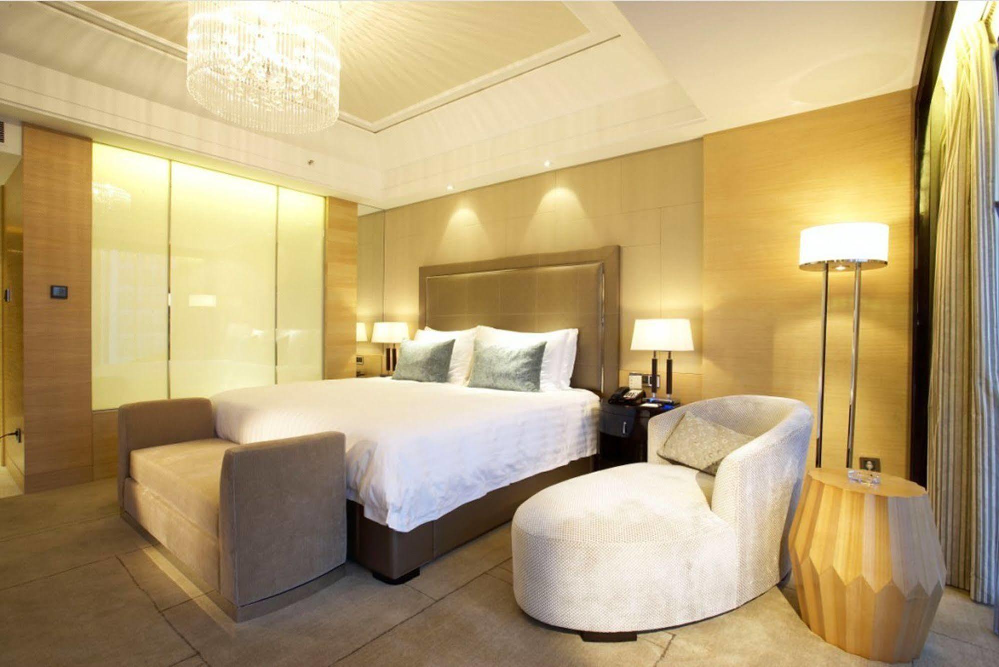 Wyndham Grand Plaza Royale Oriental Shanghai Extérieur photo