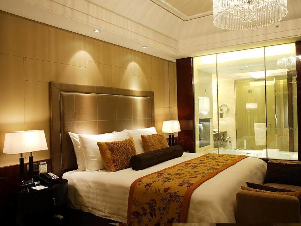 Wyndham Grand Plaza Royale Oriental Shanghai Extérieur photo