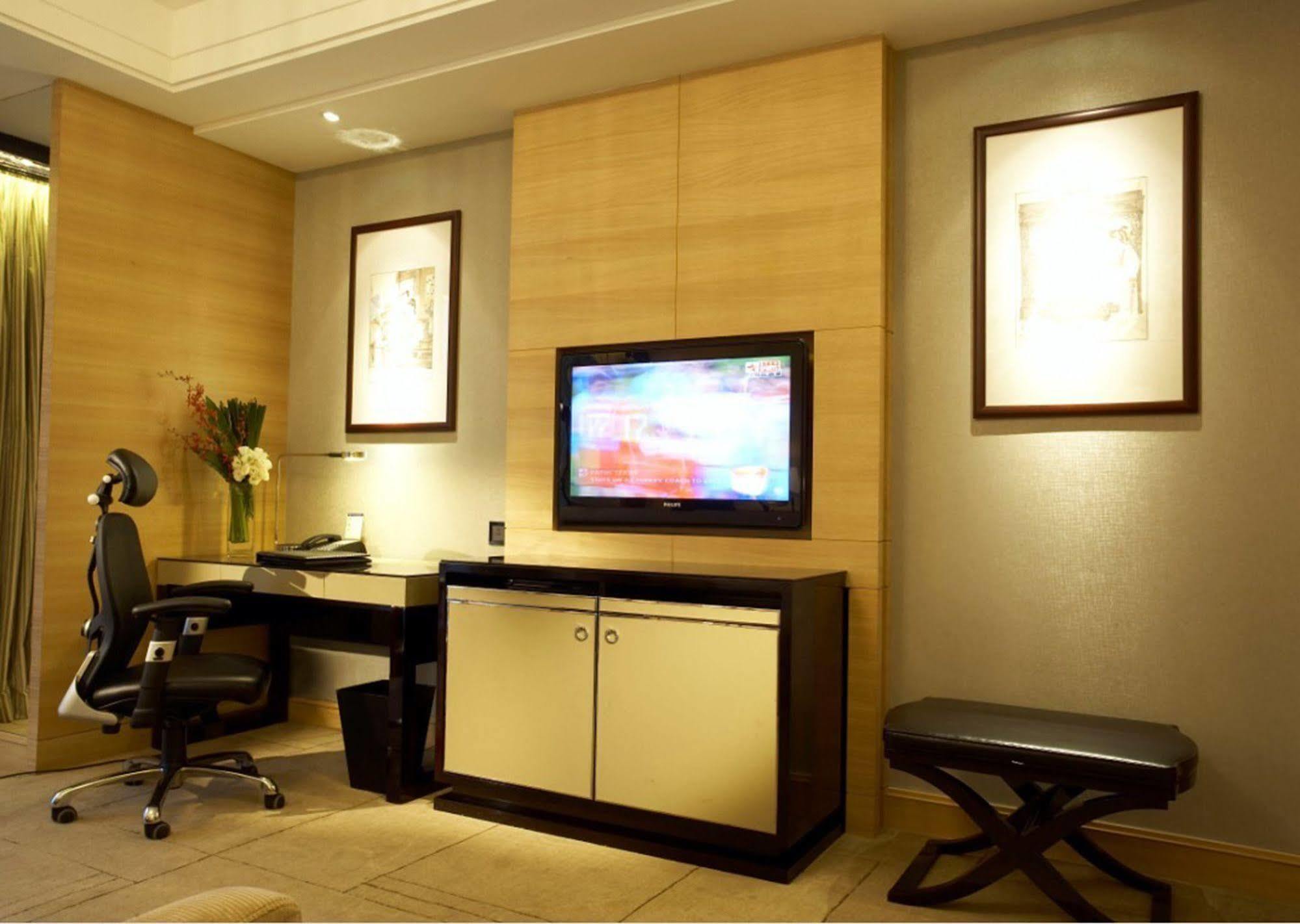 Wyndham Grand Plaza Royale Oriental Shanghai Extérieur photo